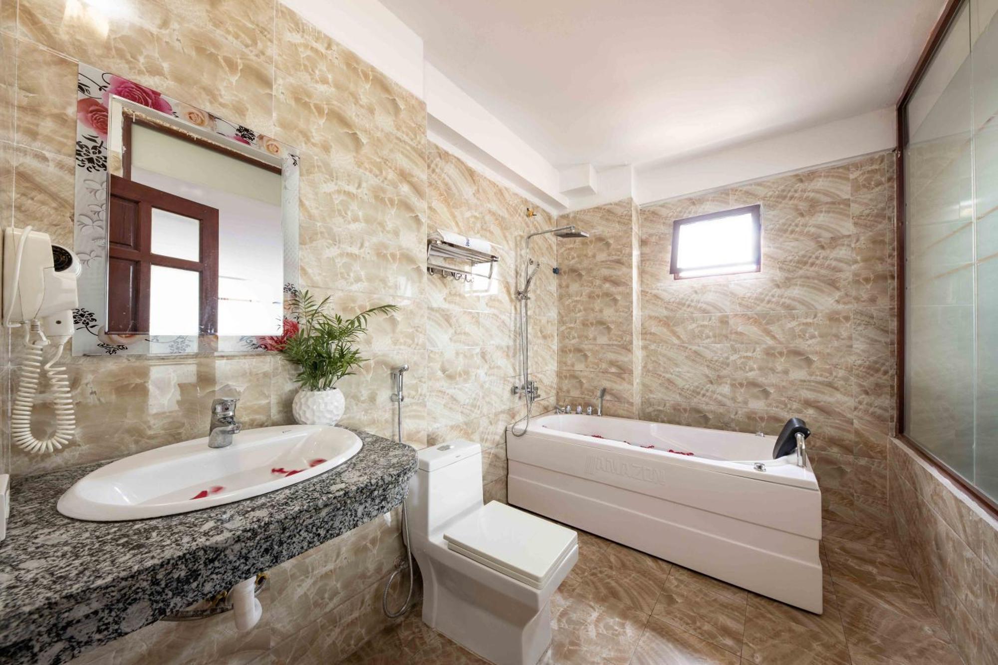 האנוי Viet Village Airport Hotel & Restaurants מראה חיצוני תמונה